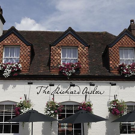 The Richard Onslow Cranleigh Bagian luar foto