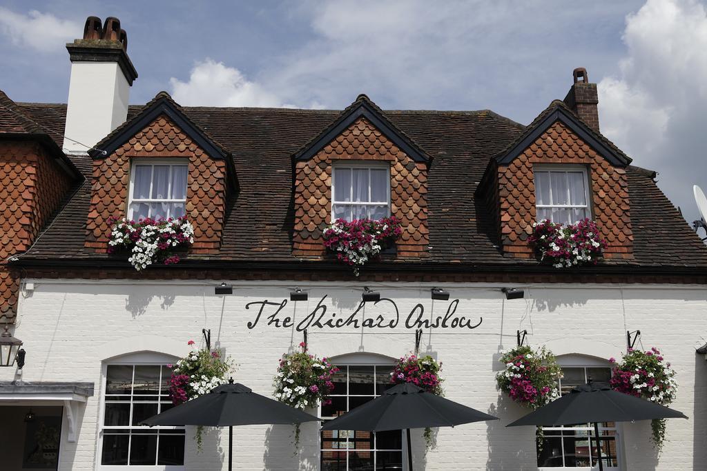 The Richard Onslow Cranleigh Bagian luar foto